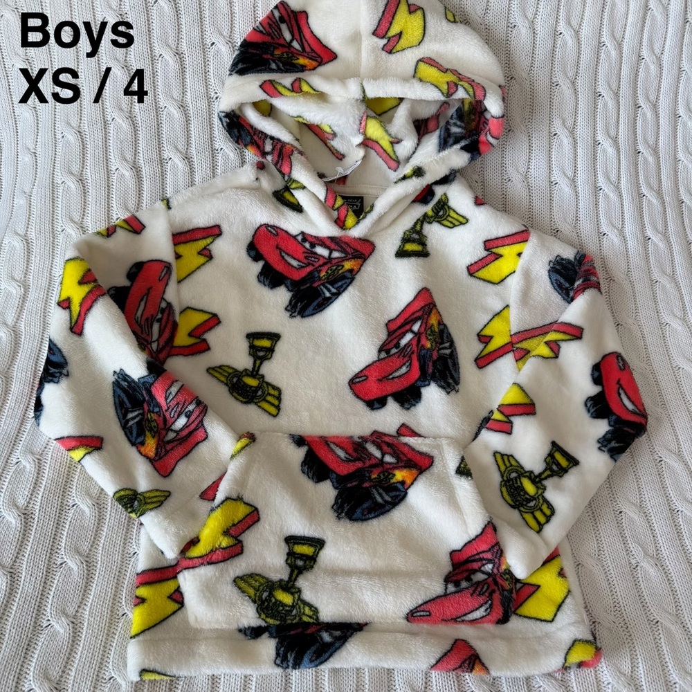 Disney Cars Lightning McQueen Top Boys 4 XS NEW Long Sleeve Hoodie Sweatshirt 95